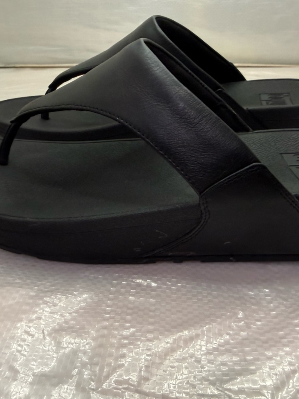 FitFlop Black Leather Thong Sandals - Picture 6 of 11